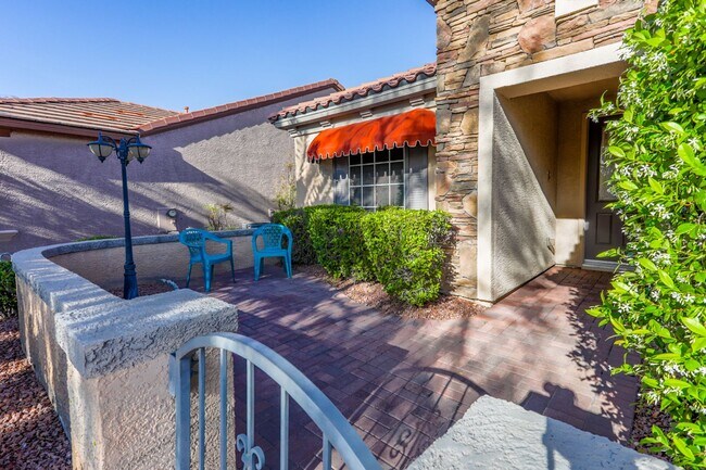 Building Photo - 55+ Age Restricted Sun City Anthem 2 Bedro...