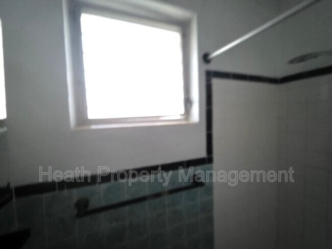 Foto del edificio - 504 6th Ave NW