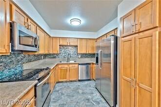 Building Photo - 3151 N Soaring Gulls Dr
