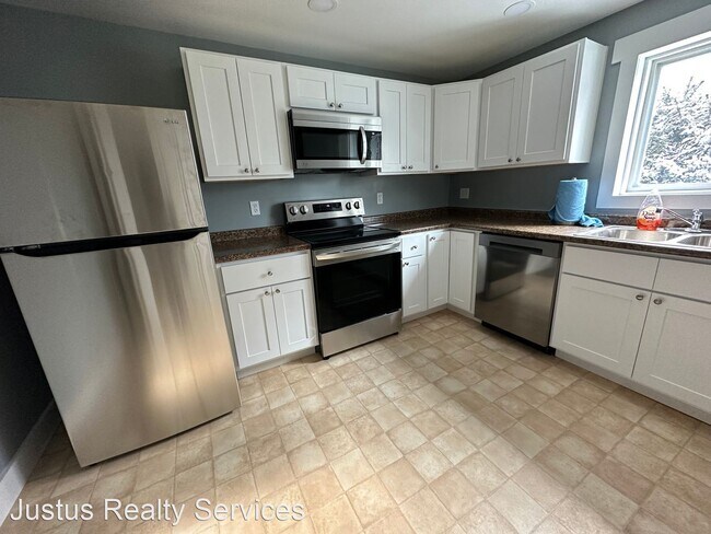 Building Photo - 3 br, 2 bath House - 642 N Sexton St
