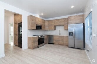 Building Photo - 3027 Luna Ave