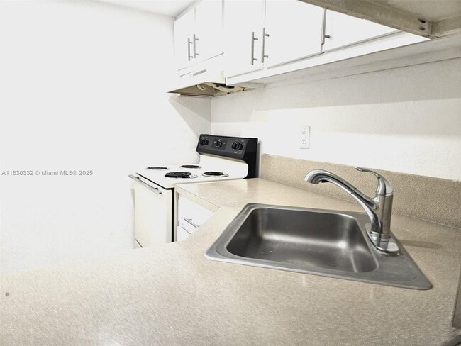 Building Photo - 4550 NW 9th St
