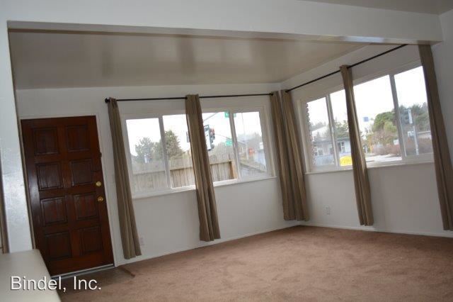 Foto del edificio - 2353 Harrison Ave