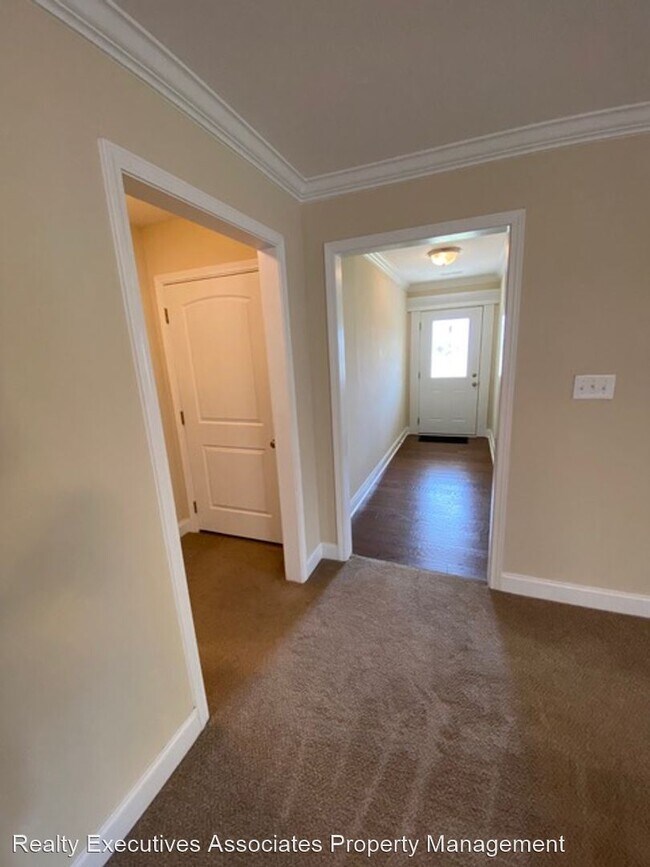 Foto del edificio - 3 br, 2 bath House - 843 Wells Road