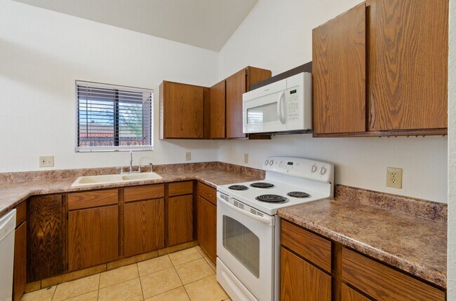 Foto del edificio - Private and Charming 2 Bed 1 Bath house