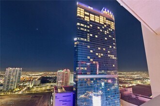 Building Photo - 2700 S Las Vegas Blvd
