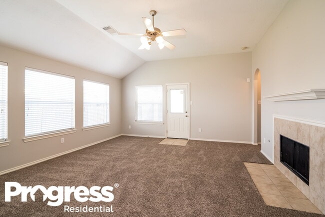 Foto del edificio - 16419 Great Ridge Ct