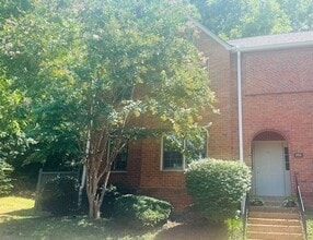 Building Photo - 252 Westchase Dr