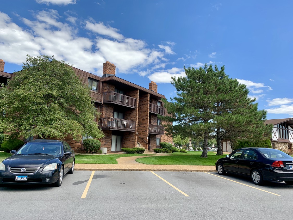 Foto principal - 2049 Porte Deleau Ct