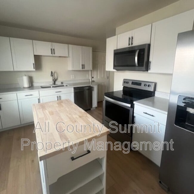 Building Photo - 8685 W Bayaud Ave