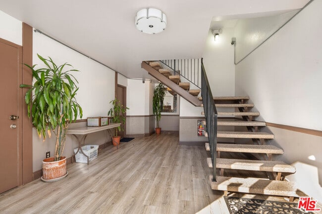 Building Photo - 953 4th St