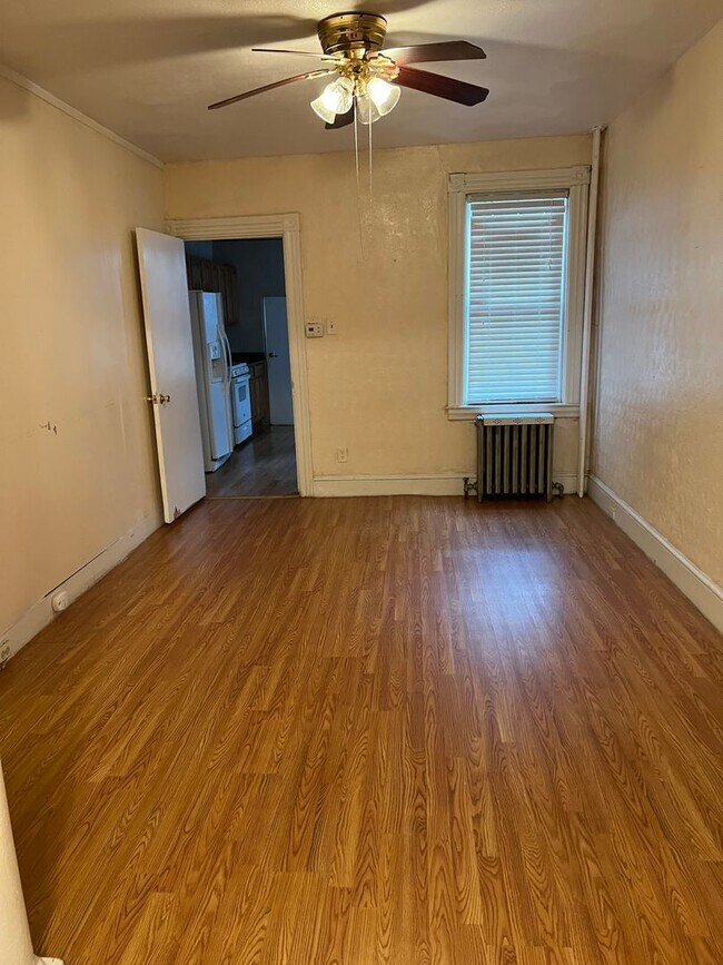Foto del edificio - Large 4 bed 1.5 Bath Old City Lancaster Home
