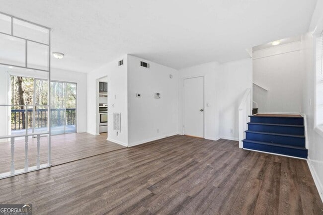 Building Photo - 1073 Laurel Ln NW