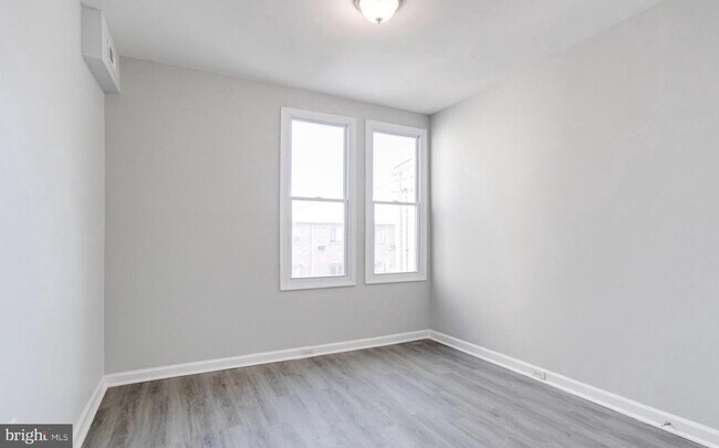 Foto del edificio - 3007 Oakley Ave