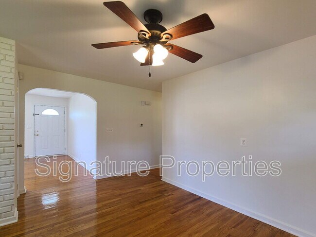 Building Photo - 204 Mt Pleasant Blvd