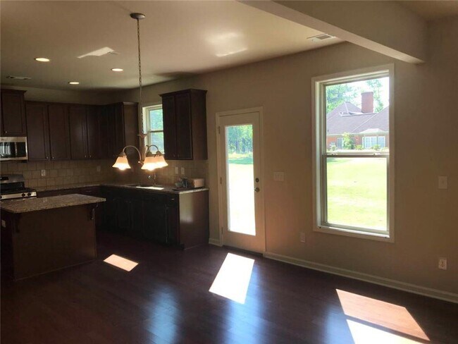 Building Photo - 2159 Lakeview Bend Way