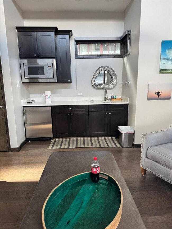 Building Photo - 2113 Barbaro Way