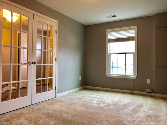 Building Photo - 3 br, 2.5 bath Townhome - 5197 Wyndholme Cir
