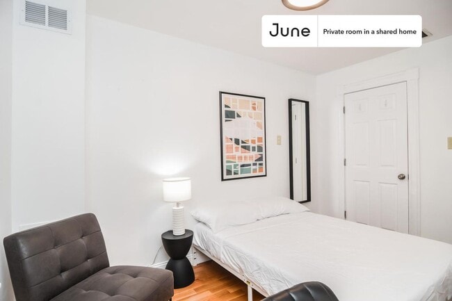 Room in Shared 7 bed/2 bath home in Allston - Room in Shared 7 bed/2 bath home in Allston