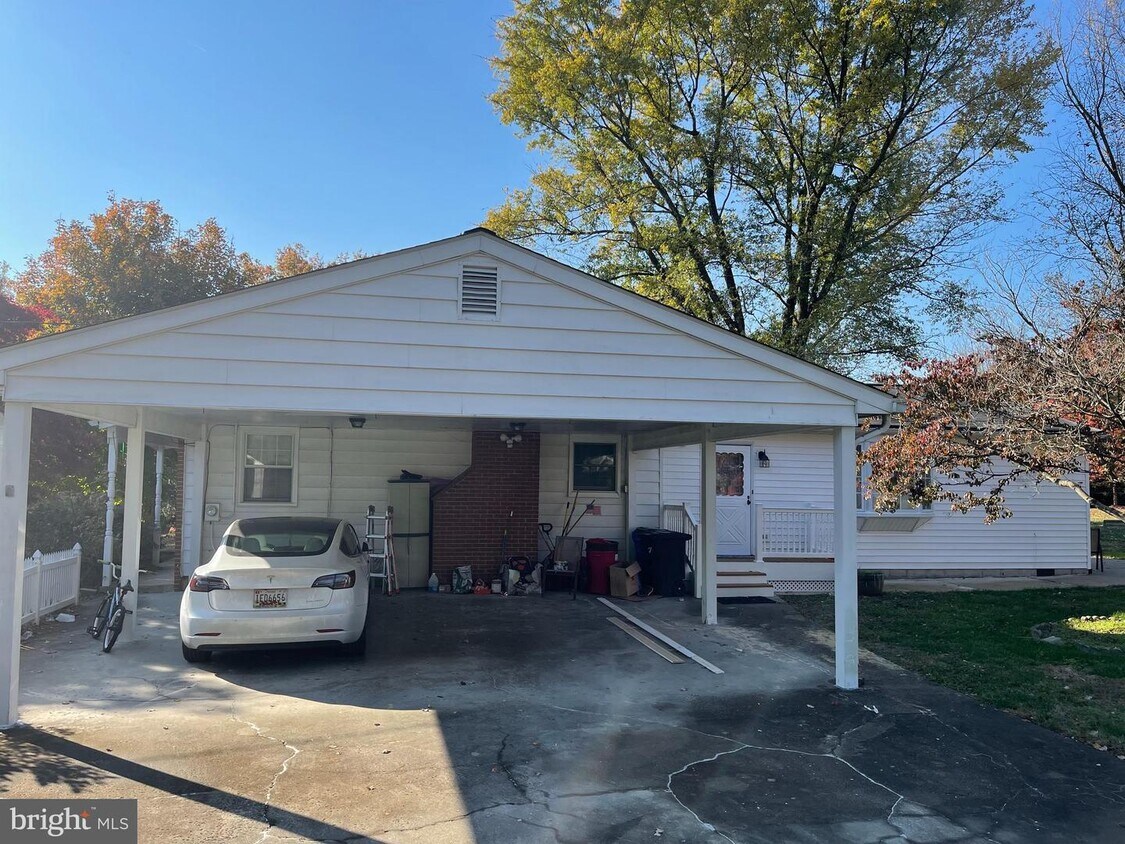 Primary Photo - 3094 Bethany Ln