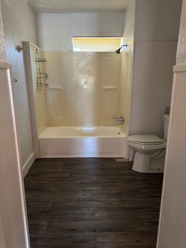 Foto del edificio - 2003 N Grand Ave