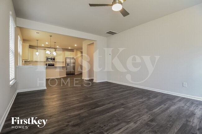 Foto del edificio - 310 Ashborne Ln