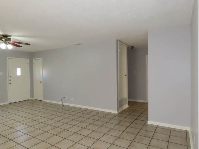 Foto del edificio - Charming 2 Bedroom, 1 Bath in Whitehouse ISD!