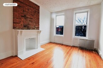 Building Photo - 81 4th Pl