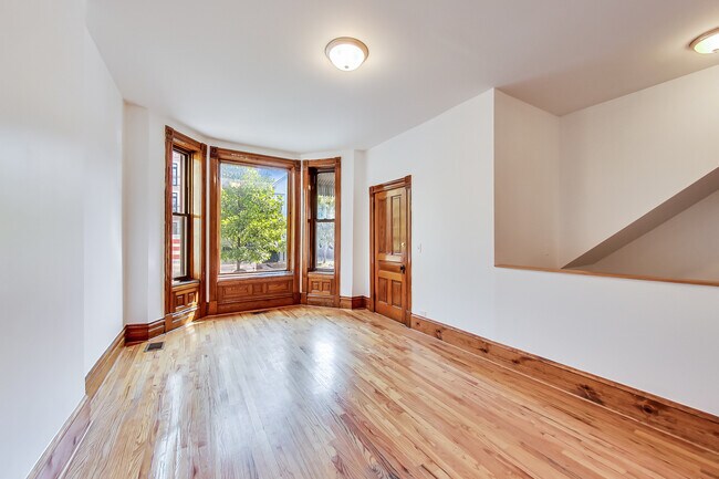 Foto del edificio - 1138 W Addison St