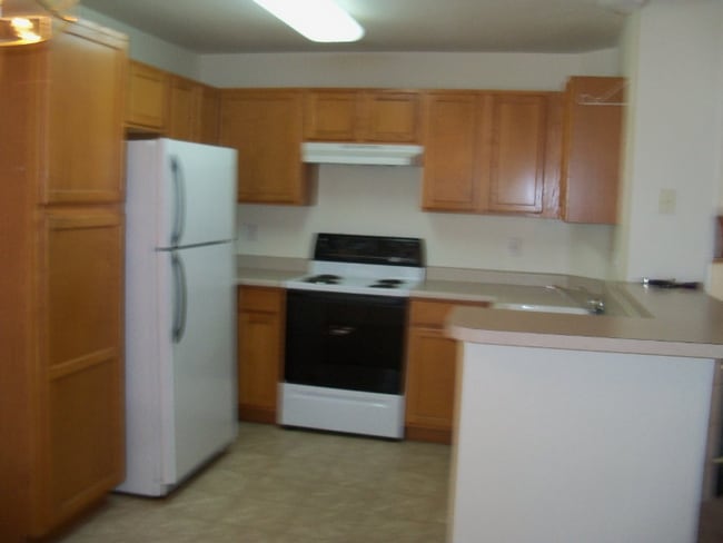 Building Photo - 3855 Strawberry Field Grove