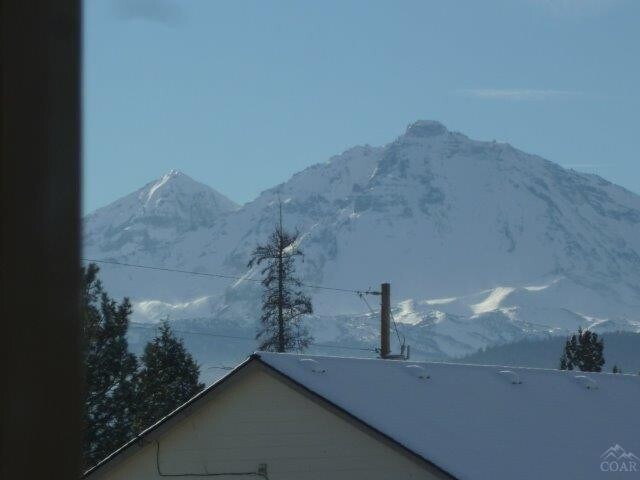 Foto del edificio - Custom 3-Bedroom with Fenced Yard in heart of Sisters!