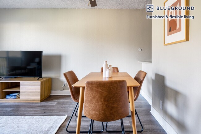 Foto del edificio - 766 Edgewater Blvd