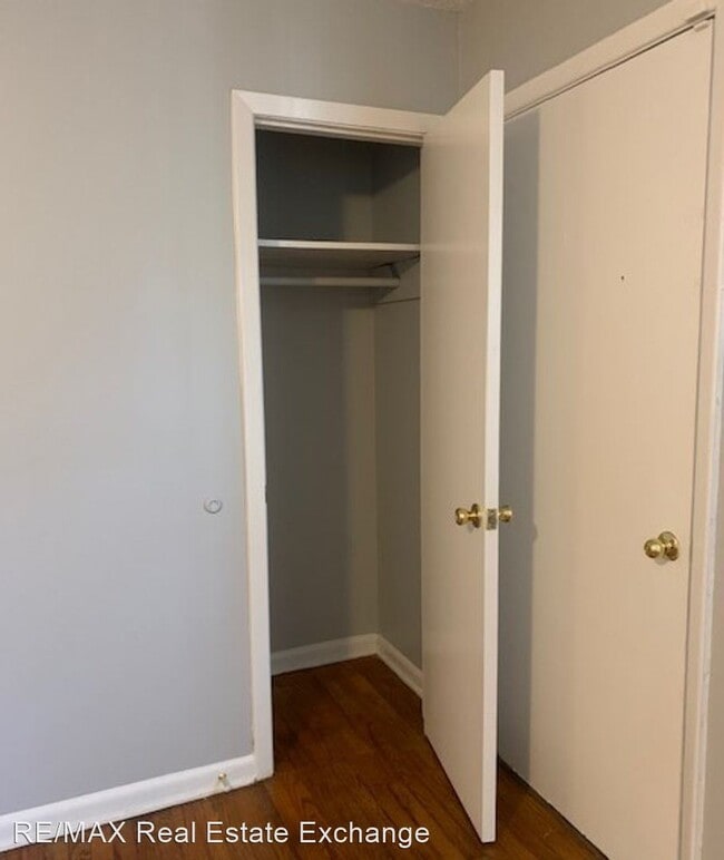 Building Photo - 205 Chavis St