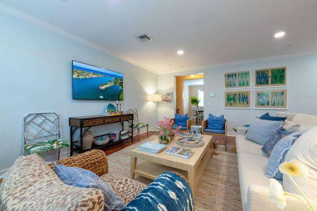 Foto del edificio - 330 Tuxedo Ln