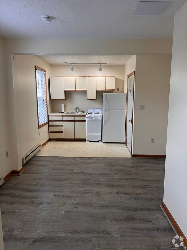 Building Photo - 49 Ledyard Ave