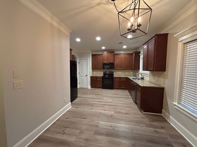 Foto del edificio - 245 Scenic Hills Dr