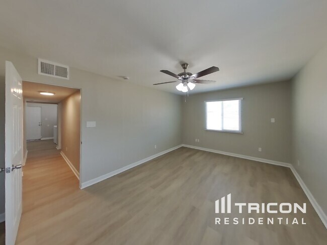 Building Photo - 6316 W Cavalier Dr