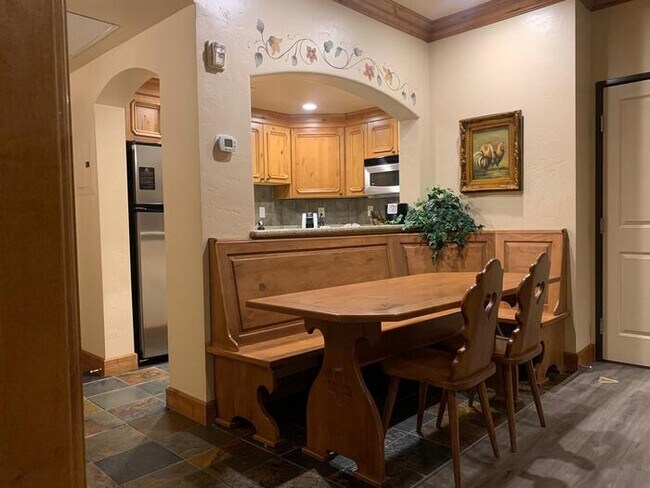 Foto del edificio - Villa 2076 1 Bed 1 Bath Full Kitchen