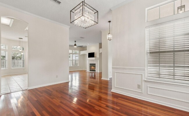 Building Photo - 1912 Bluebonnet Way