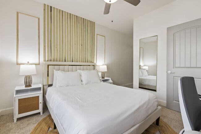 Foto del edificio - 5445 Town and Country Blvd