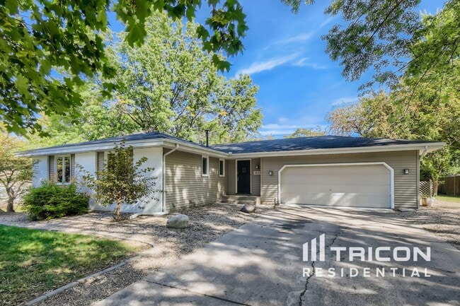 Building Photo - 3820 Union Terrace Ln N