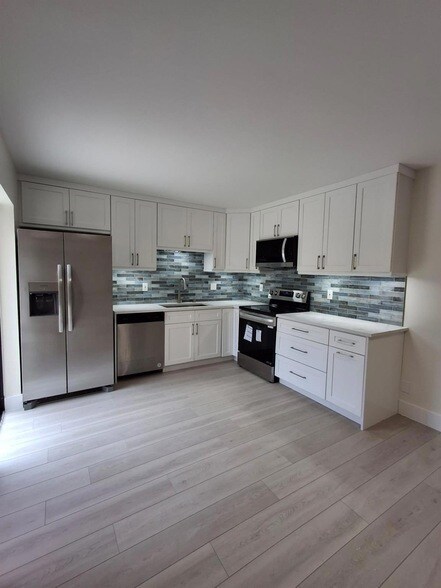 Foto del edificio - 2802 SW 12th St