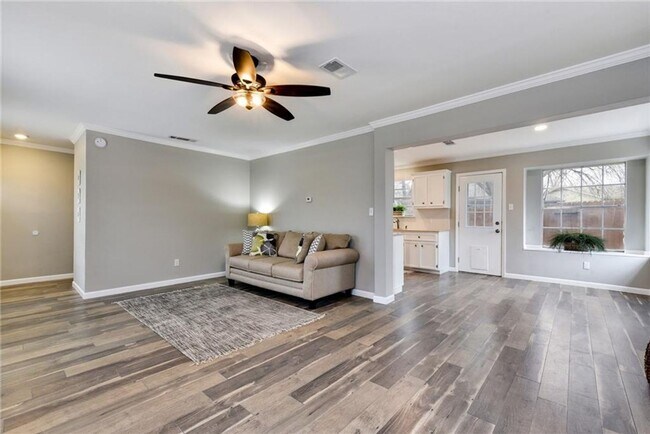 Foto del edificio - Charming North Austin 3x2.5