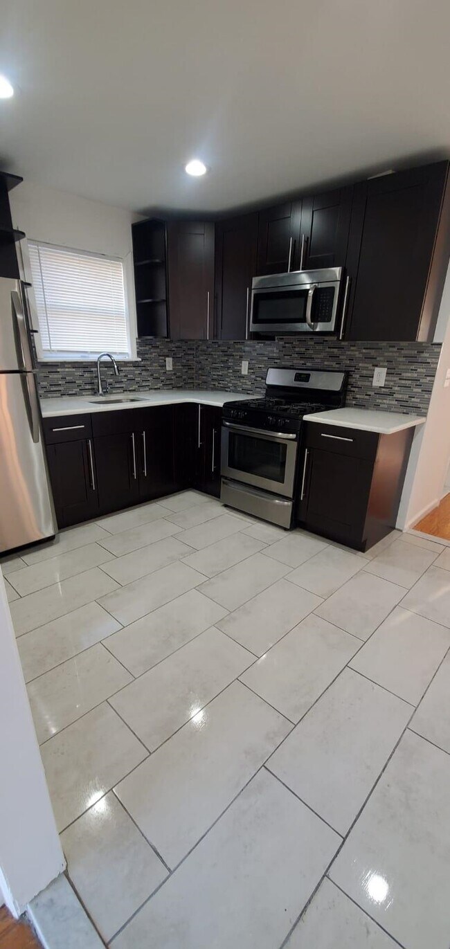 Foto del edificio - 3586 John F. Kennedy Blvd