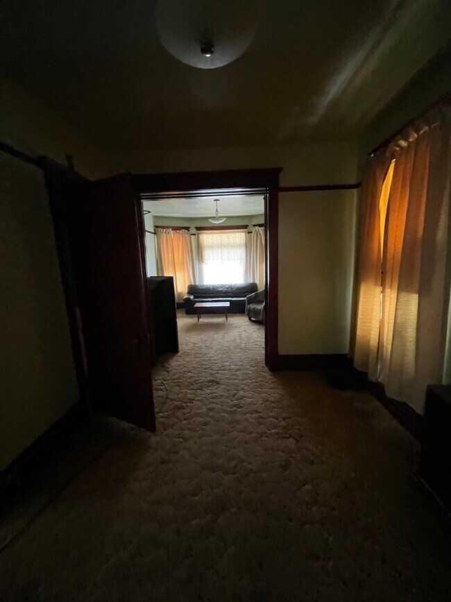 Foto del edificio - 909 W Hurlburt St