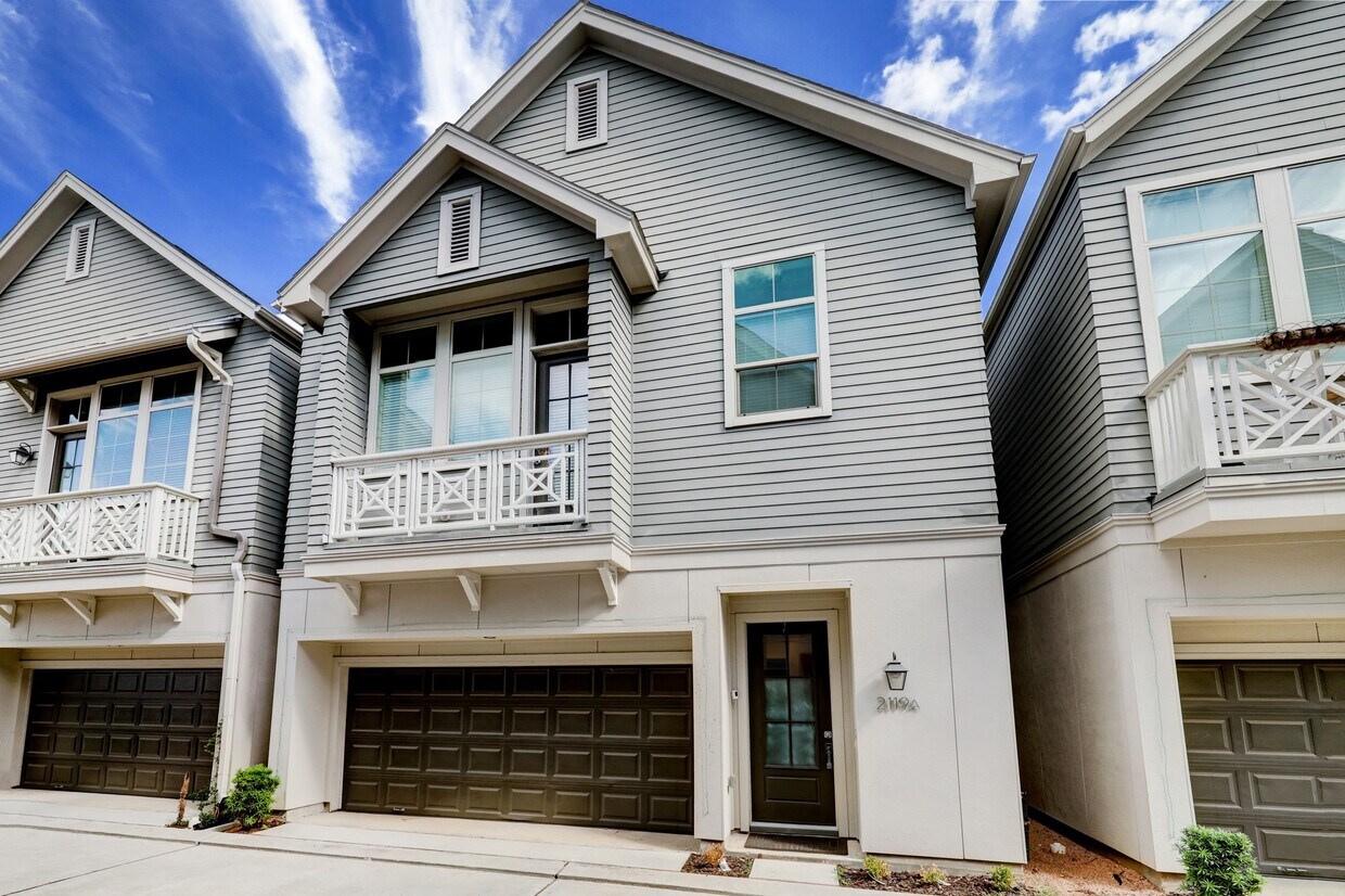 Foto principal - 2119 Naomi St