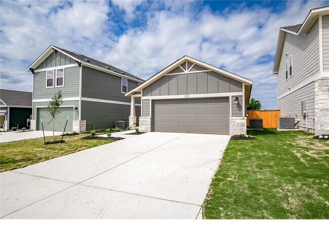 Building Photo - 237 Unforgiven Ln