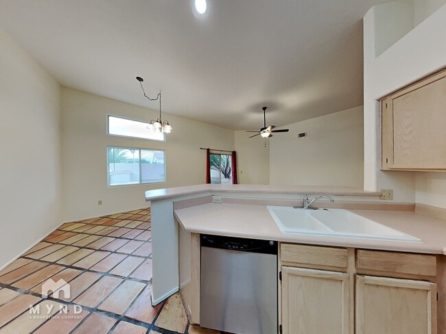 Building Photo - 1293 W Crystalline Way