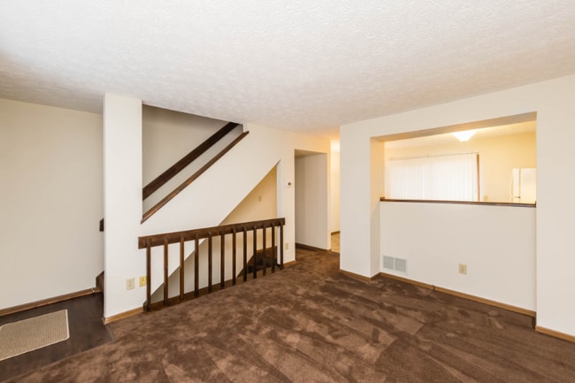 Building Photo - 818 Annagladys Dr