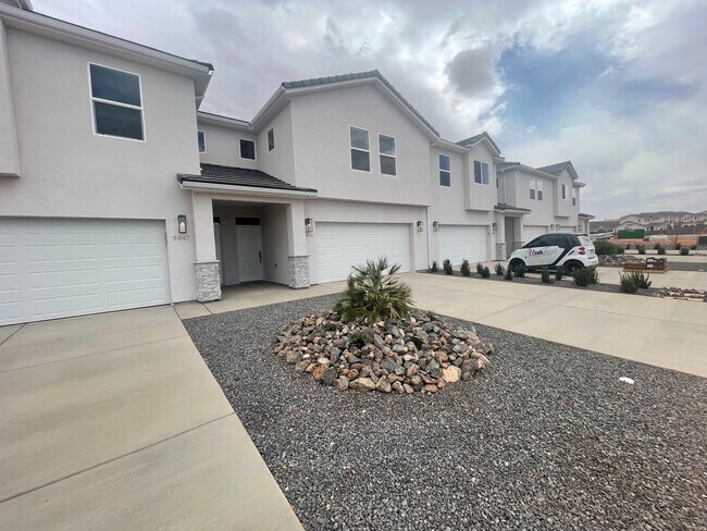 Foto del edificio - Mustang Valley Townhome!